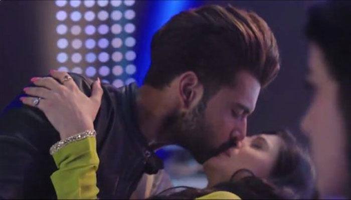 Watch: Passionate kiss between Karan Kundra and Saanvi Talwar in TV serial!