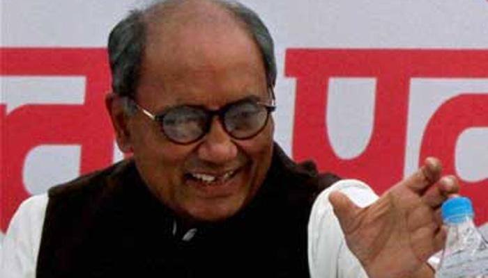 Digvijay Singh's 'uncivil conduct' with policeman caught on camera, Twitteratis react