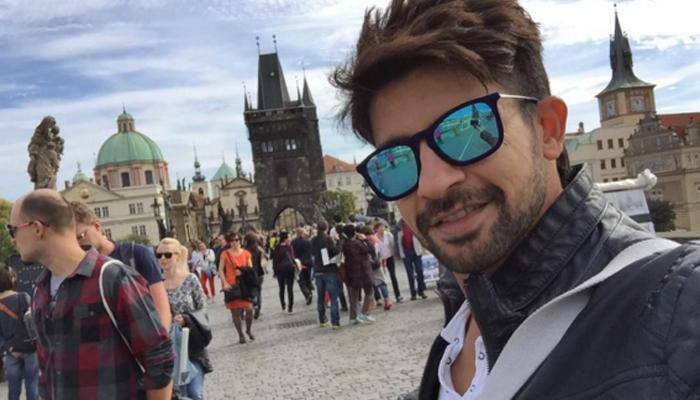 Hussain Kuwajerwala to co-host 'Aaj Ki Raat' with Amitabh Bachchan