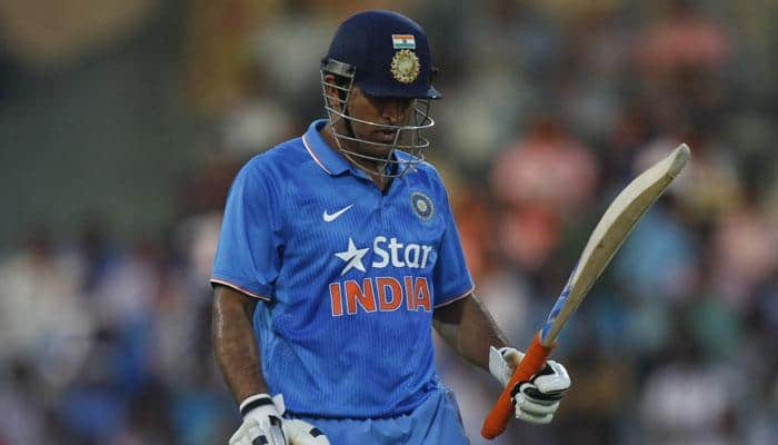 5th ODI: MS Dhoni lashes out at `worse` Indian fielding after 214-run loss at Wankhede