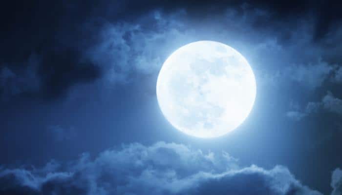 Sharad Purnima 2016: Meditate under full moon for peace and tranquillity!