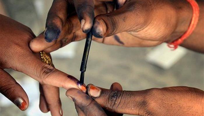 Bihar polls: 9% turnout in first two hours; Lalu, Modi cast their vote