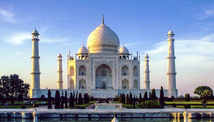 Take a look at Taj Mahal from hot air balloon this November 