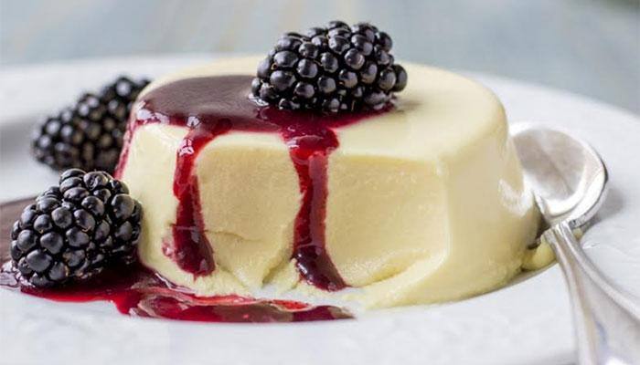 Recipe: Panna Cotta with Black Currant Sauce