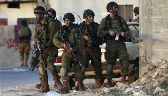 Israeli Army raids, shuts down Palestinian radio station
