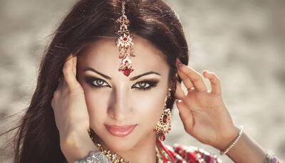 Fashion & beauty tips: This Diwali, bring out the “traditional” in you!