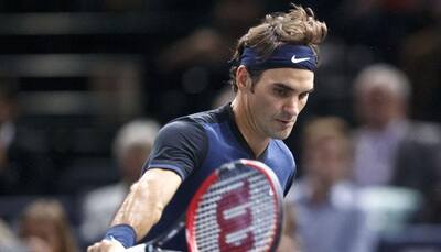 Paris Masters: Roger Federer thumps Andreas Seppi to reach third round