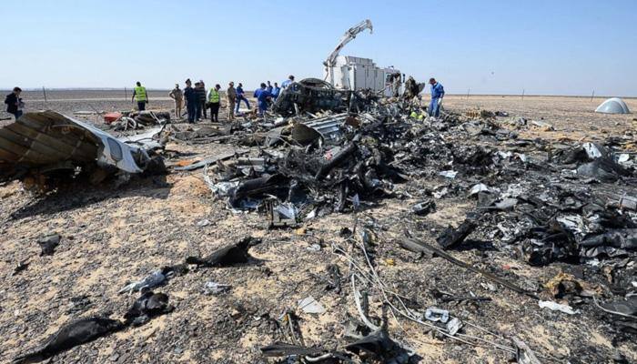 Obama, Cameron say bomb may have caused Egypt plane crash