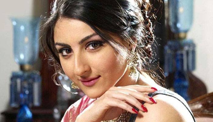 'Award wapsi' a matter of personal choice: Soha Ali Khan