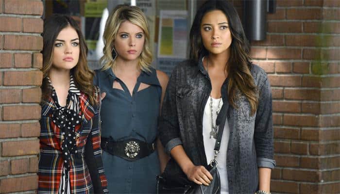 'Pretty Little Liars' casts Roberto Aguire