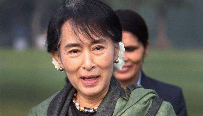 Myanmar president 'will hand power' to Suu Kyi after poll win