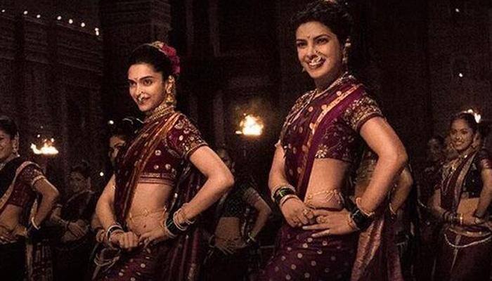 Watch: Scintillating Priyanka-Deepika in 'Pinga' song from 'Bajirao Mastani' 