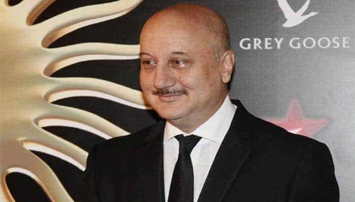 Anupam Kher humbled by LK Advani's 'generosity'