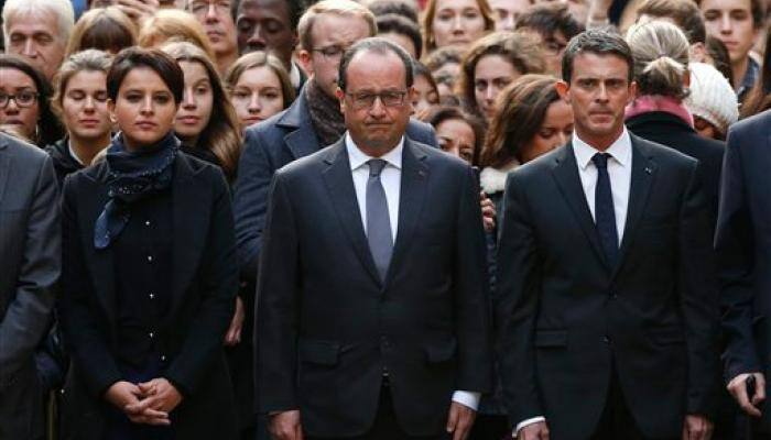 &#039;France is at war,&#039; says Hollande; calls on US, Russia to join global coalition to destroy Islamic State