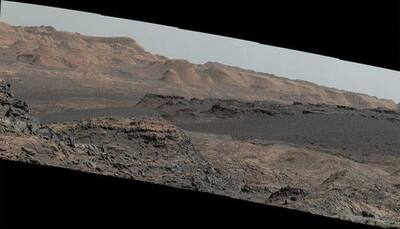 NASA's Curiosity rover eyes Mars' active dunes