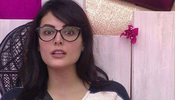 EVICTED: Watch Mandana leave 'Bigg Boss' house, inmates feel emotional