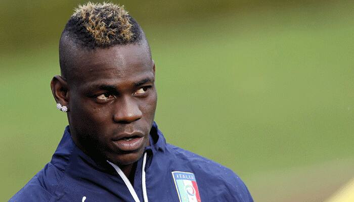 AC Milan's Mario Balotelli out for a month post operation