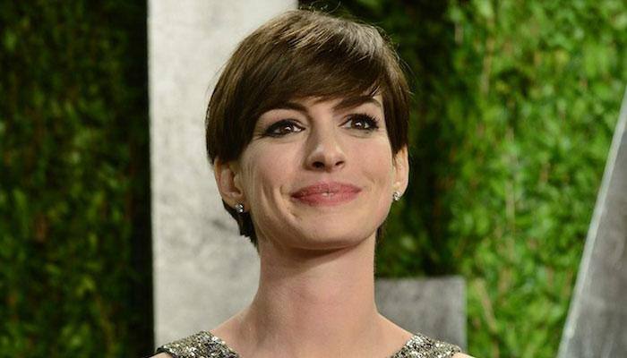 Anne Hathaway applauds US leaders for letting in Syrian refugees
