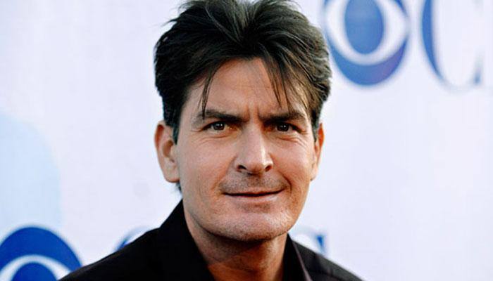 Martin salutes &#039;courage&#039; of son Charlie Sheen