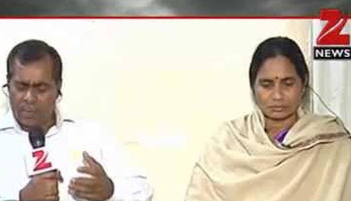 Delhi gang-rape: Show juvenile rapist's face to the world, demand Nirbhaya's parents
