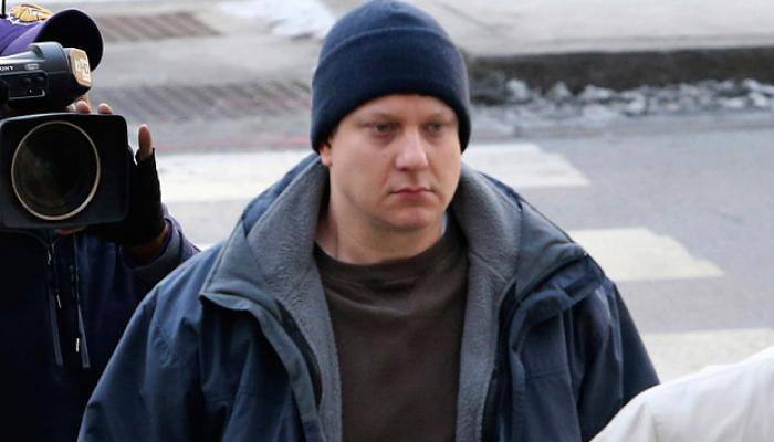 US policeman Jason Van Dyke charged with murder had 20 earlier complaints