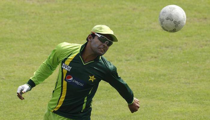 WATCH: Umar Akmal's ridiculous catch at boundary against England!