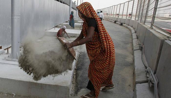 Maharashtra Factories Act gets Presidential approval; women can work in night shifts