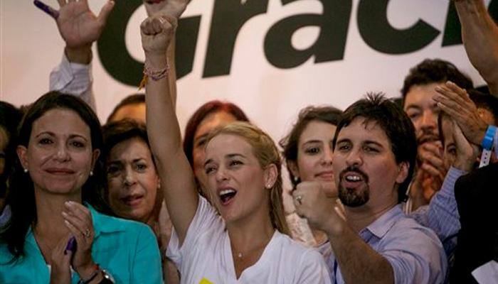 Venezuela opposition thrashes "Chavismo" to win legislature