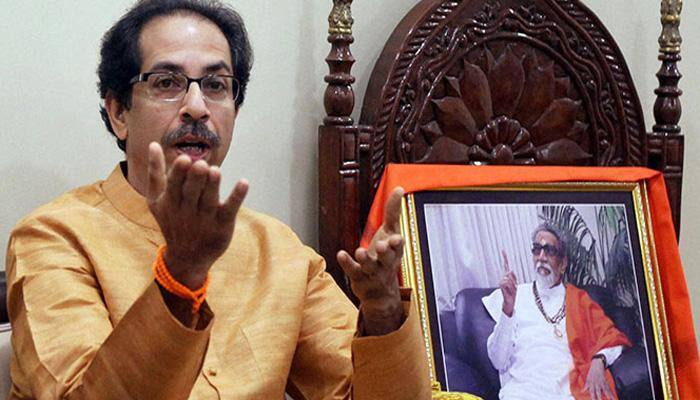 Uddhav directs Shiv Sena MPs to be aggressive in Parliament