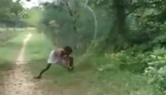 Stunning video: Man kills king cobra with bare hands – Know why