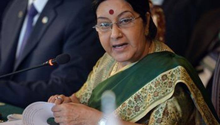 Sushma Swaraj clarifies why there was no Indian flag when she met Pakistan's PM Nawaz Sharif