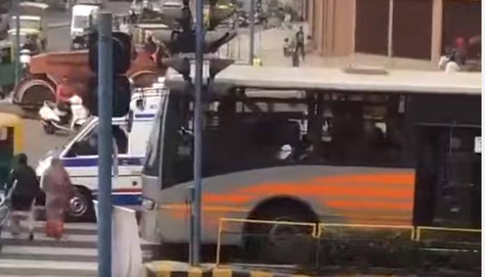Shame! Ambulance stopped to pave the way for convoy of babu in Ahmedabad – Watch