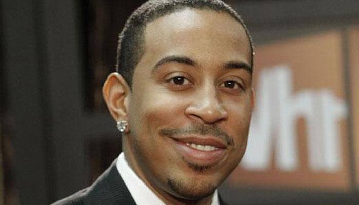 Ludacris turns Santa for Children's hospital