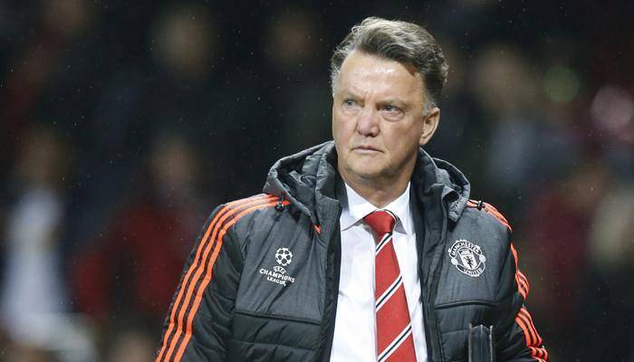 Embattled Louis van Gaal​ storms out of United press conference