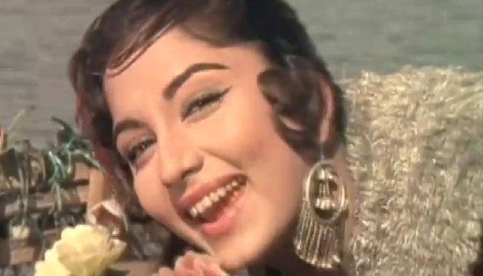 Yesteryear actress Sadhana passes away, Bollywood mourns