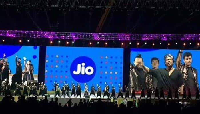 Whole Ambani family reunion of sorts at Reliance Jio event 