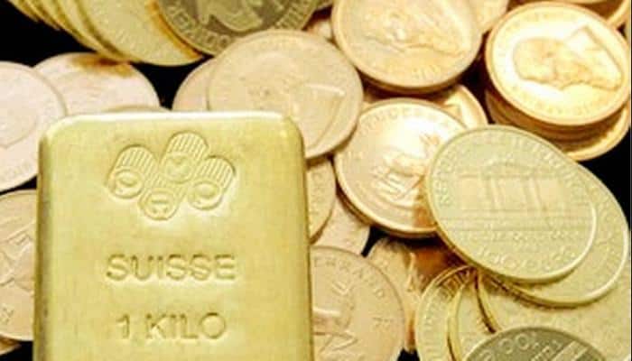 Gold rises to Rs 25,205 per 10 grams in futures trade