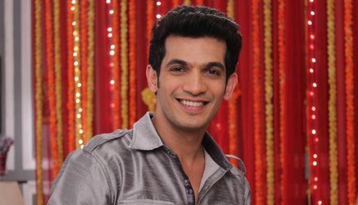 TV actor Arjun Bijlani makes Bollywood debut