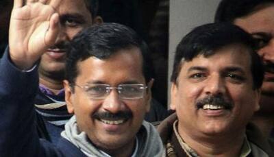 Kejriwal carpools, Delhi ministers share rides, use public transport on Day 1 of odd-even plan