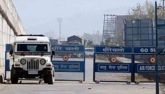 Pakistan number used to hire taxi by terrorists in Pathankot: Security agencies