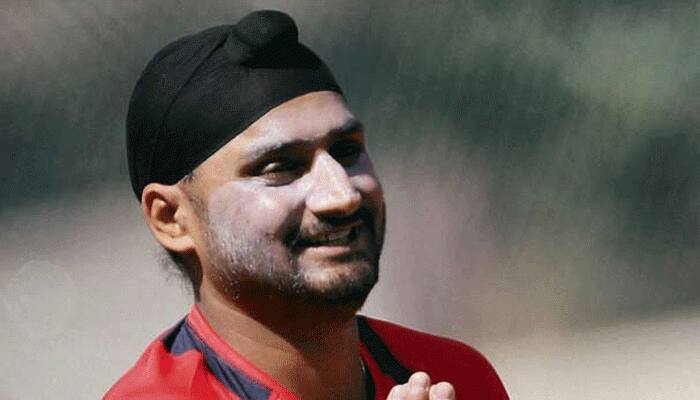 Harbhajan Singh stars in Punjab's easy 8-wicket win over J&amp;K