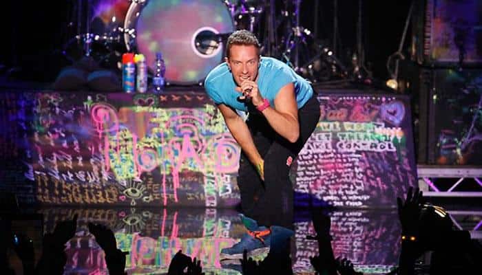 Coldplay rings in 2016 with new music video!