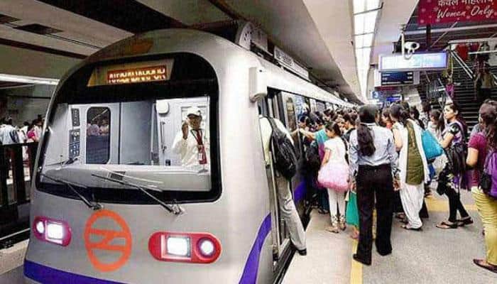 Odd-even formula: Delhiites travel by Metro, buses on Monday; DMRC says rush manageable