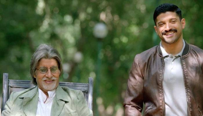 Arvind Kejriwal watches 'Wazir' with star cast