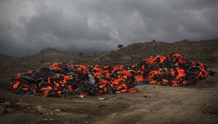 Turkey seizes 1,200 unsafe life jackets intended for refugees