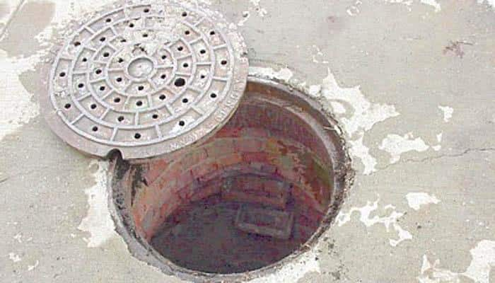 Man falls into manhole, sues BMC for Rs 1.5 crore