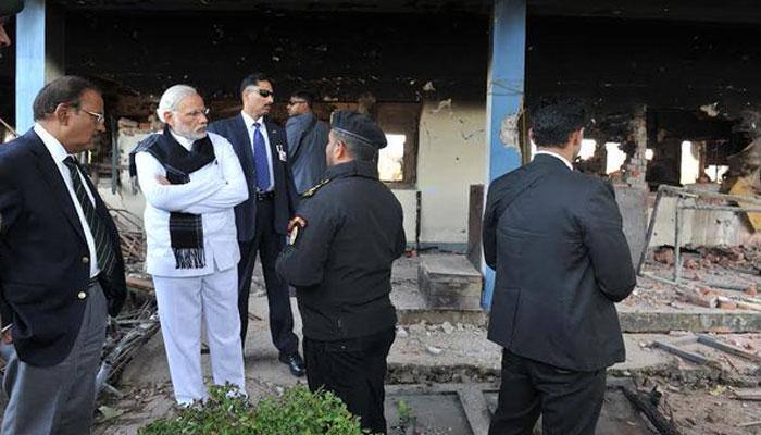 PM Modi reviews security at terror-hit Pathankot airbase, lauds India&#039;s tactical response to attackers