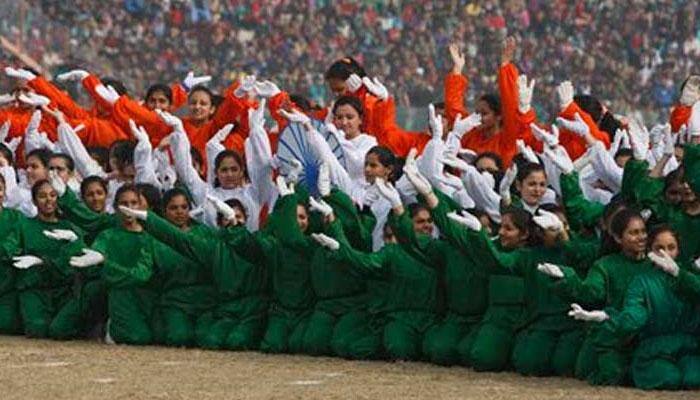 "Madrasas contributed a lot in freedom struggle, RSS worships only saffron flag"