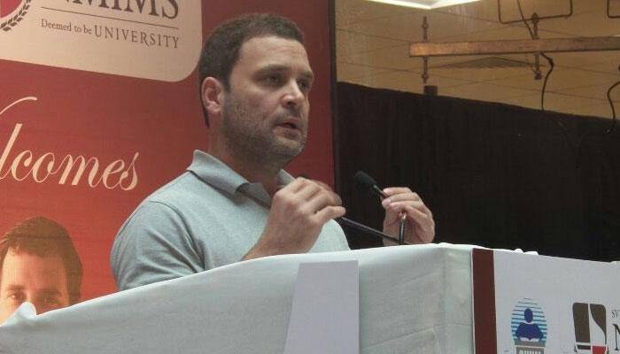 Rahul Gandhi fails to connect with Mumbai students as he talked "too much politics"