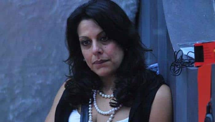 OMG! Pooja Bedi calls step mom Parveen Dusanj 'wicked witch'?